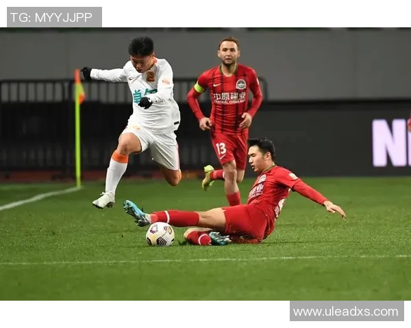 武汉足球队反击战术分析及其成败得失探讨