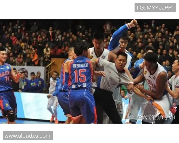 重庆篮球队防守分析：优缺点及改进建议探讨